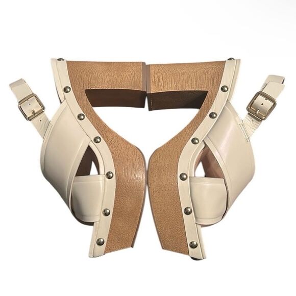 Vince Camuto Cream/ Ivory Slingback
Sandals(Size 9M) - Picture 5 of 15